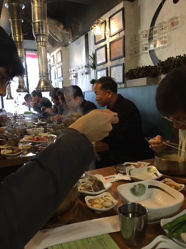 박자세 회원들의 식사모습.jpg